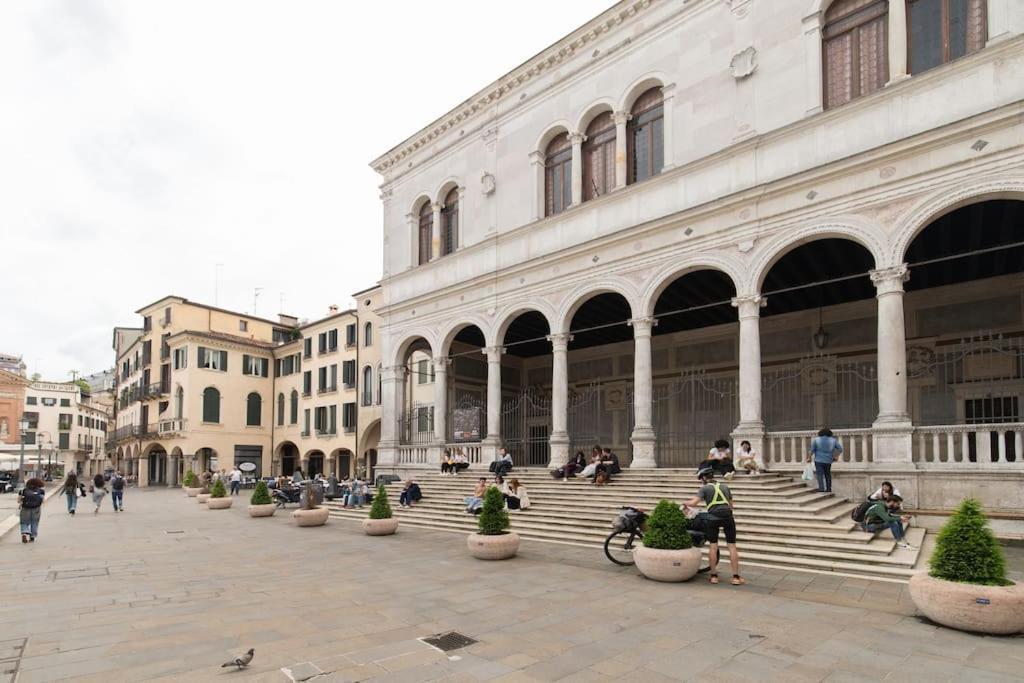 Enjoy Home - Appartamento Orologio, Piazza Dei Signori Падуя Экстерьер фото