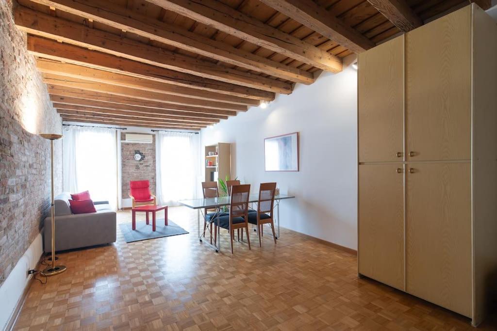 Enjoy Home - Appartamento Orologio, Piazza Dei Signori Падуя Экстерьер фото